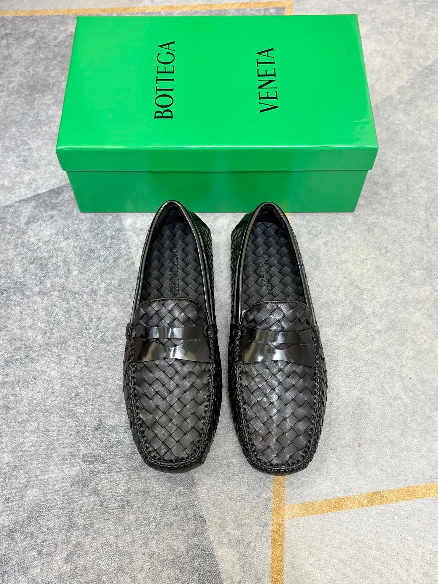 P420💰 (Niu Li + Niu Pad) [BV] The latest hot style‼ ️Casual men's shoes, uppers imported first-layer cowhide ➕Full imported cowhide lining✔️Exquisite workmanship, excellent foot feel, special rubber soles✔️, cool and fashionable, the latest fashion, fashionable outsole, hurry up.  Code number: 38-44 (can be customized to 37.45, non-refundable)